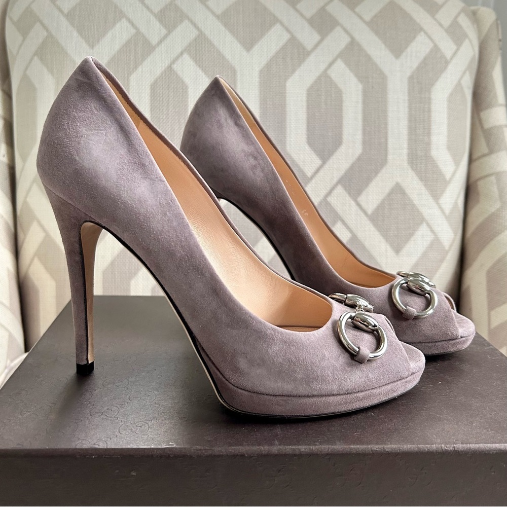 Authentic Gucci Mauve/Lilac Suede Horsebit Peep-Toe Heels